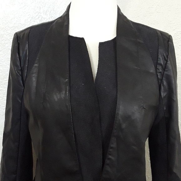 Long coat • Grey wool, black faux leather.  Small - Picture 4 of 8